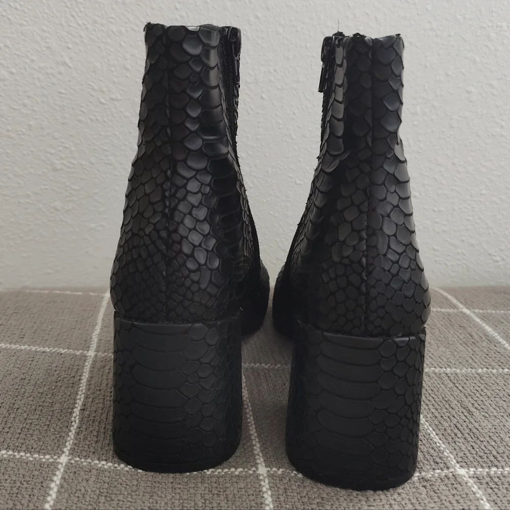 Steve Madden Gibbs Booties - Picture 8 of 11